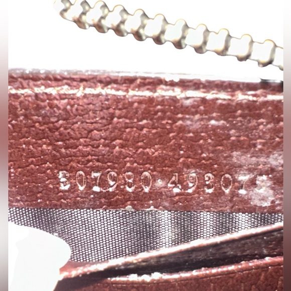 ✨GUCCI LONG ZIPPER WALLET✨ - Picture 9 of 11